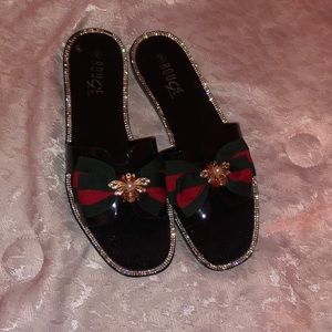 woman’s size 9 sandals